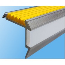 угловой порожек для ступеней с подсветкой